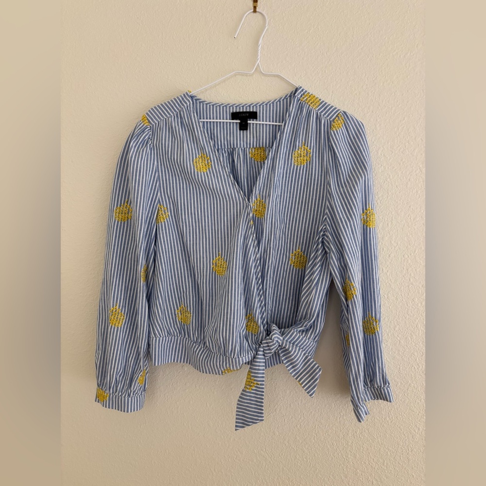 Cute pineapple embroidered top